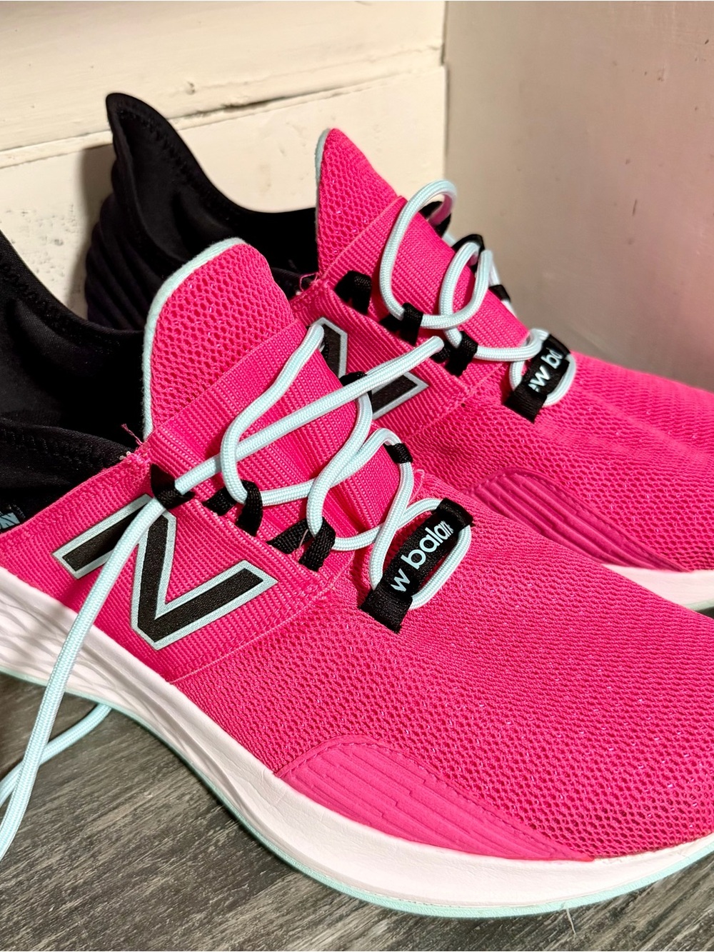 New Balance Women's Roav Running Shoe. Excellent condition.